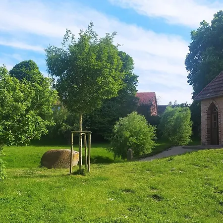 Apfelgarten Am Pfarrgarten Starkow *